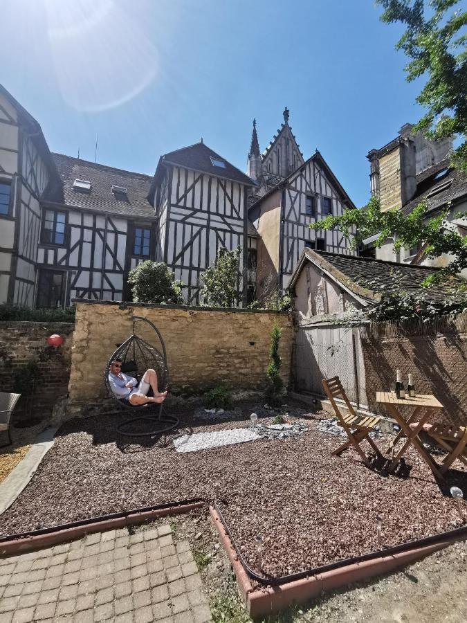 Les Cieux De La Cathedrale - Calme - Jardin - Wifi Apartment Troyes Luaran gambar